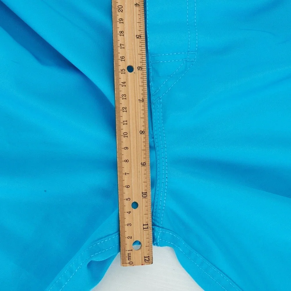 Quiksilver Lightweight Board Shorts Men's 32 Cyan Blue two Cargo Pockets Lace Up